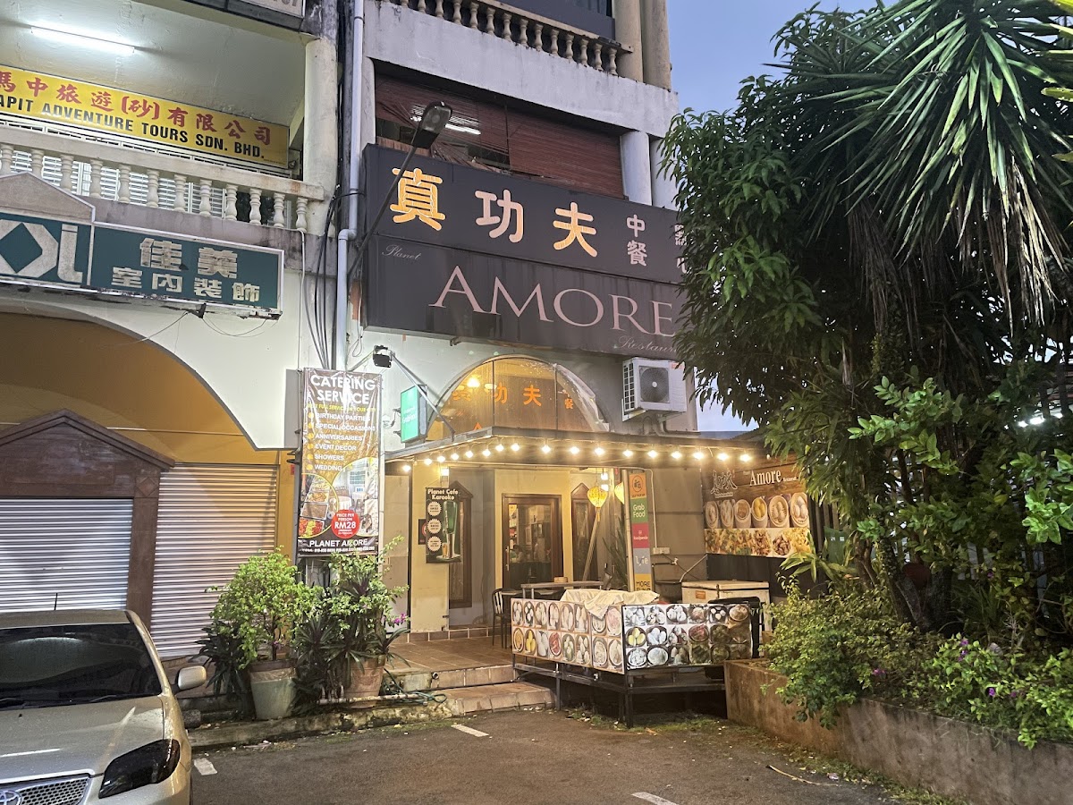 Planet Amore Restaurant [Non-Halal]